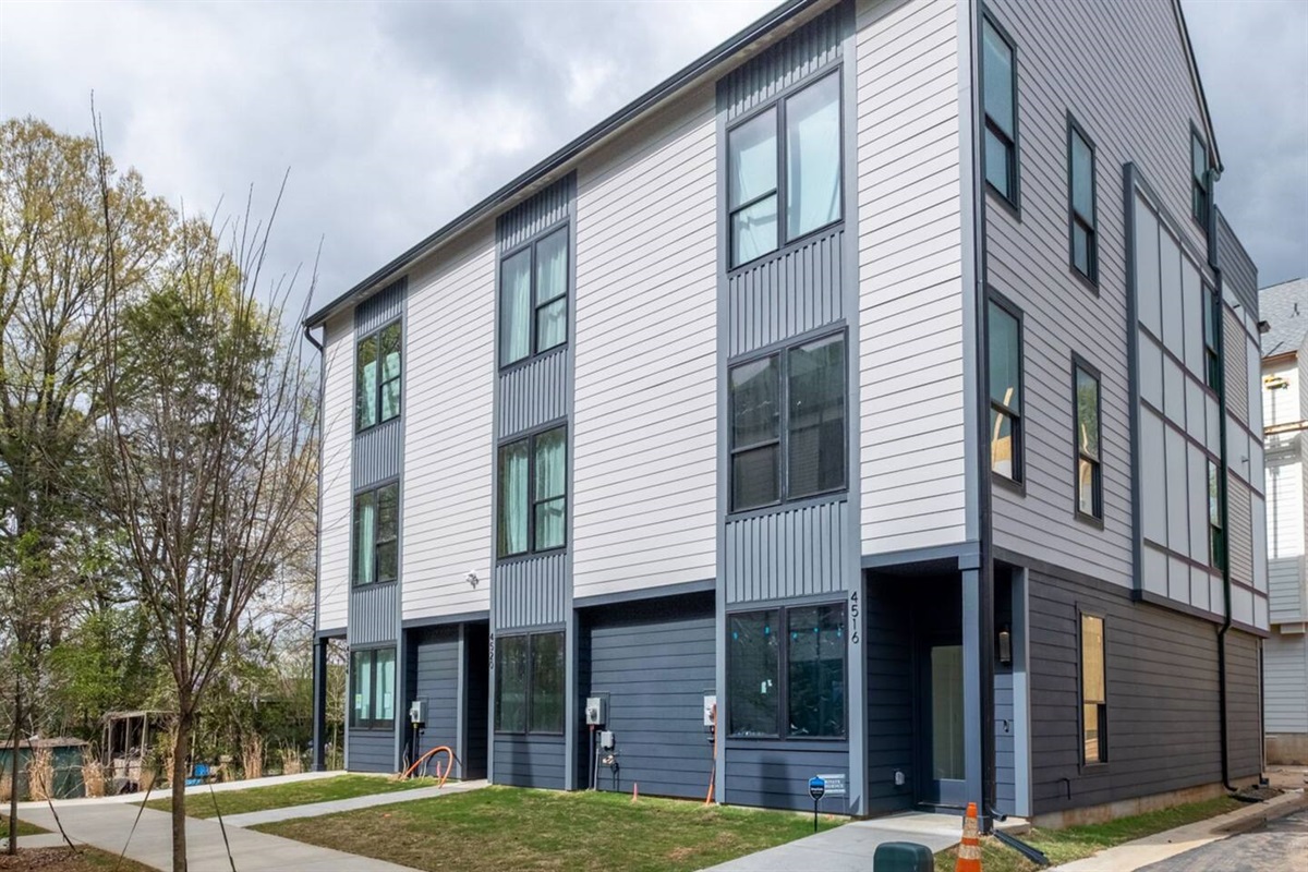This newly built townhome community makes the perfect landing spot for your group's explorations of magnificent Charlotte.