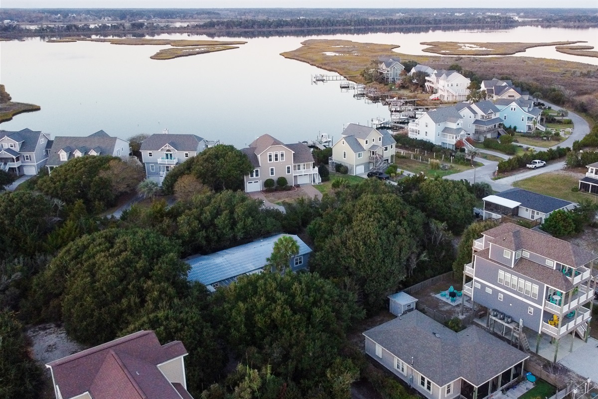 Neighborhood Kayak Launch Just 300ft Away