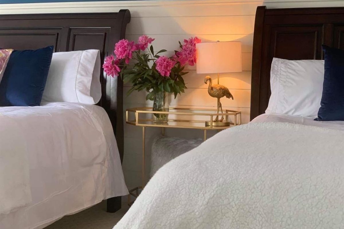 2 Queen Bedroom