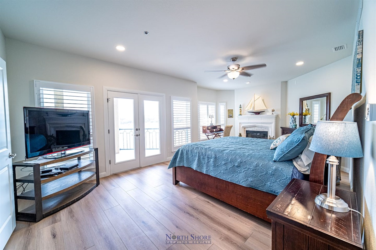 HDTV & Lake Views Galore from Master Bedroom
