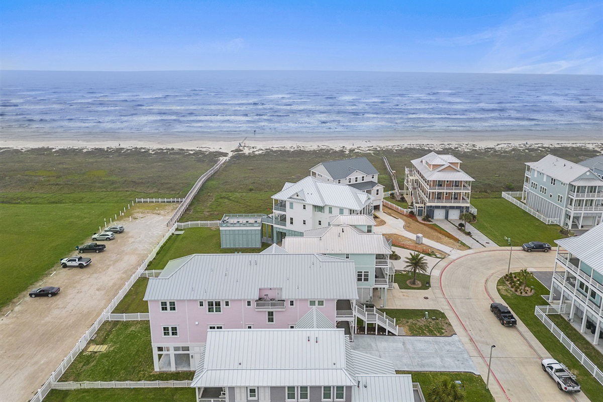 730b4e13a7694feab277d466282bd490 Large | Beachhouse | Texas | TX | Vacation Homes | Galveston | Crystal Beach | Kokomo | Breezy Days | Beachfront Elegance | Sunrise Serenity | Southern Sands Property Management, LLC