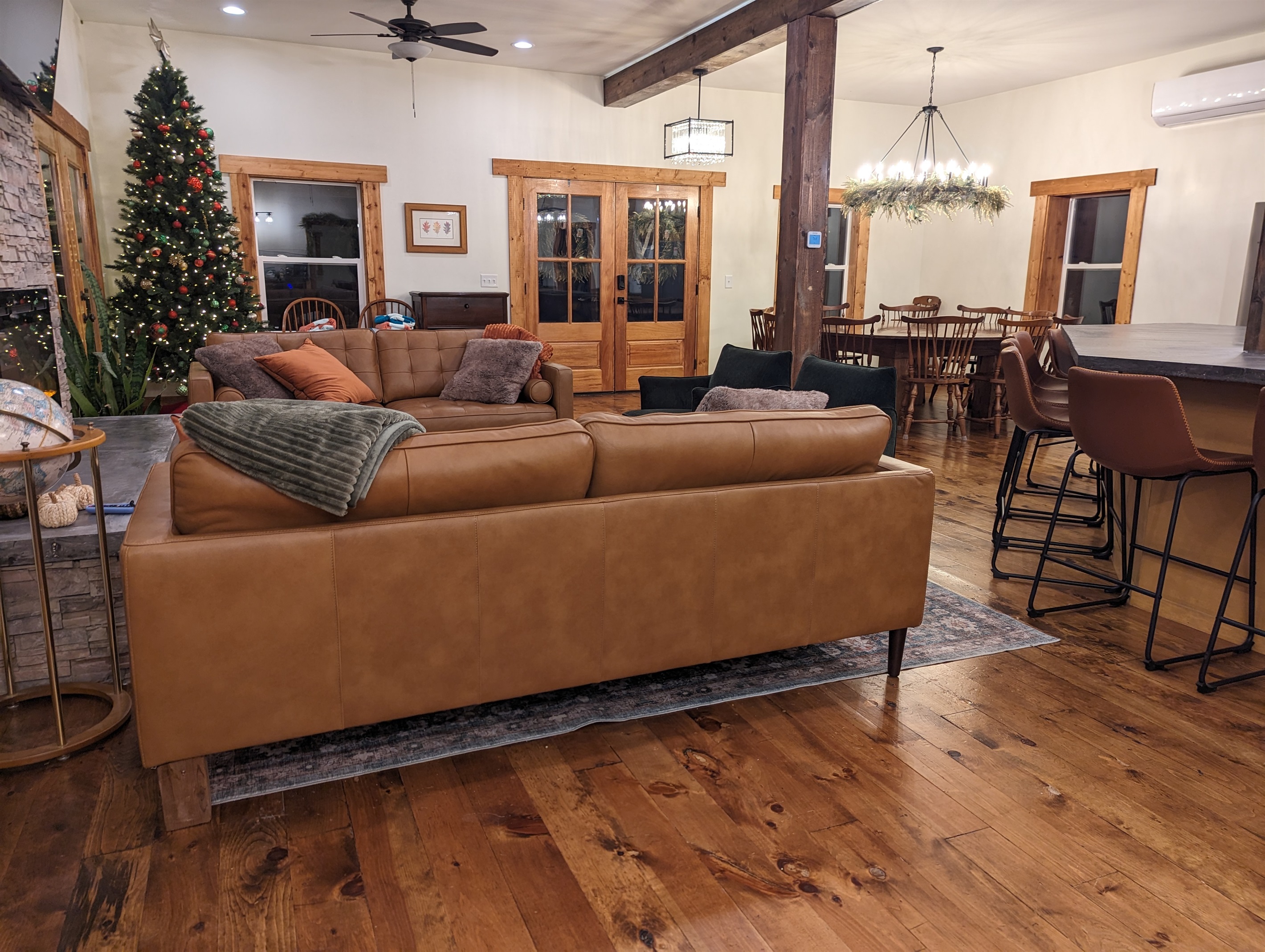 Seasonally decorated for Christmas with just the right amount of cozy! November 1 through January 31st