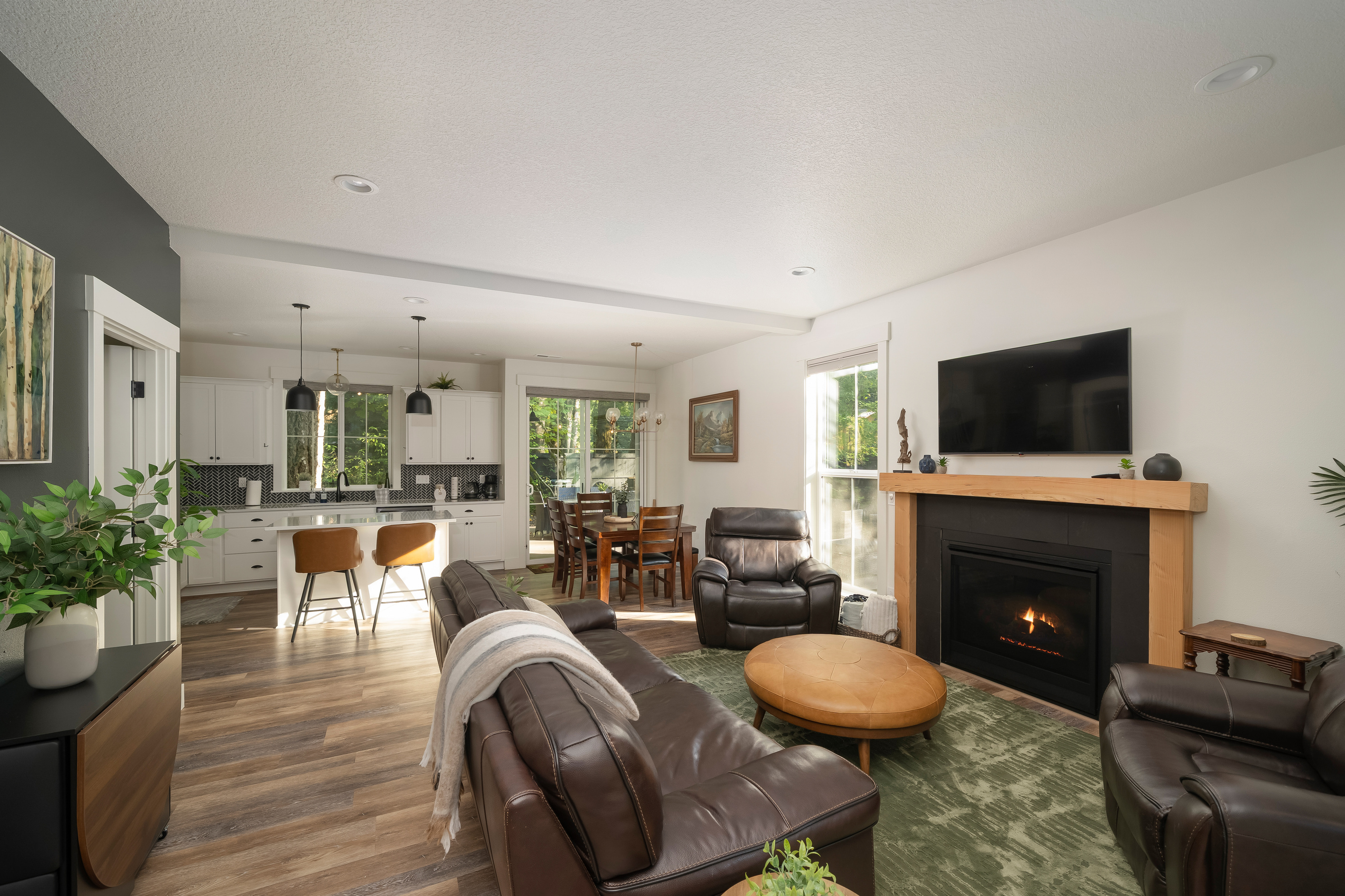 Open-concept living with an expanding dining table for game nights or family dinners.