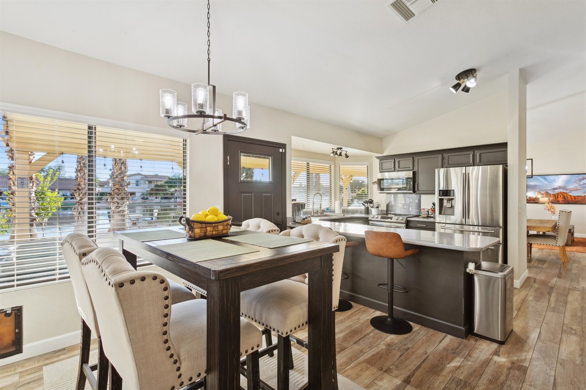 Lakefront Oasis w/ Pool & Hot Tub · Garden Lakes | 3 Bed 2 Bath — Lakefront Oasis w/ Pool & Hot Tub | 3b • 2bth, Avondale, Arizona — photo 21