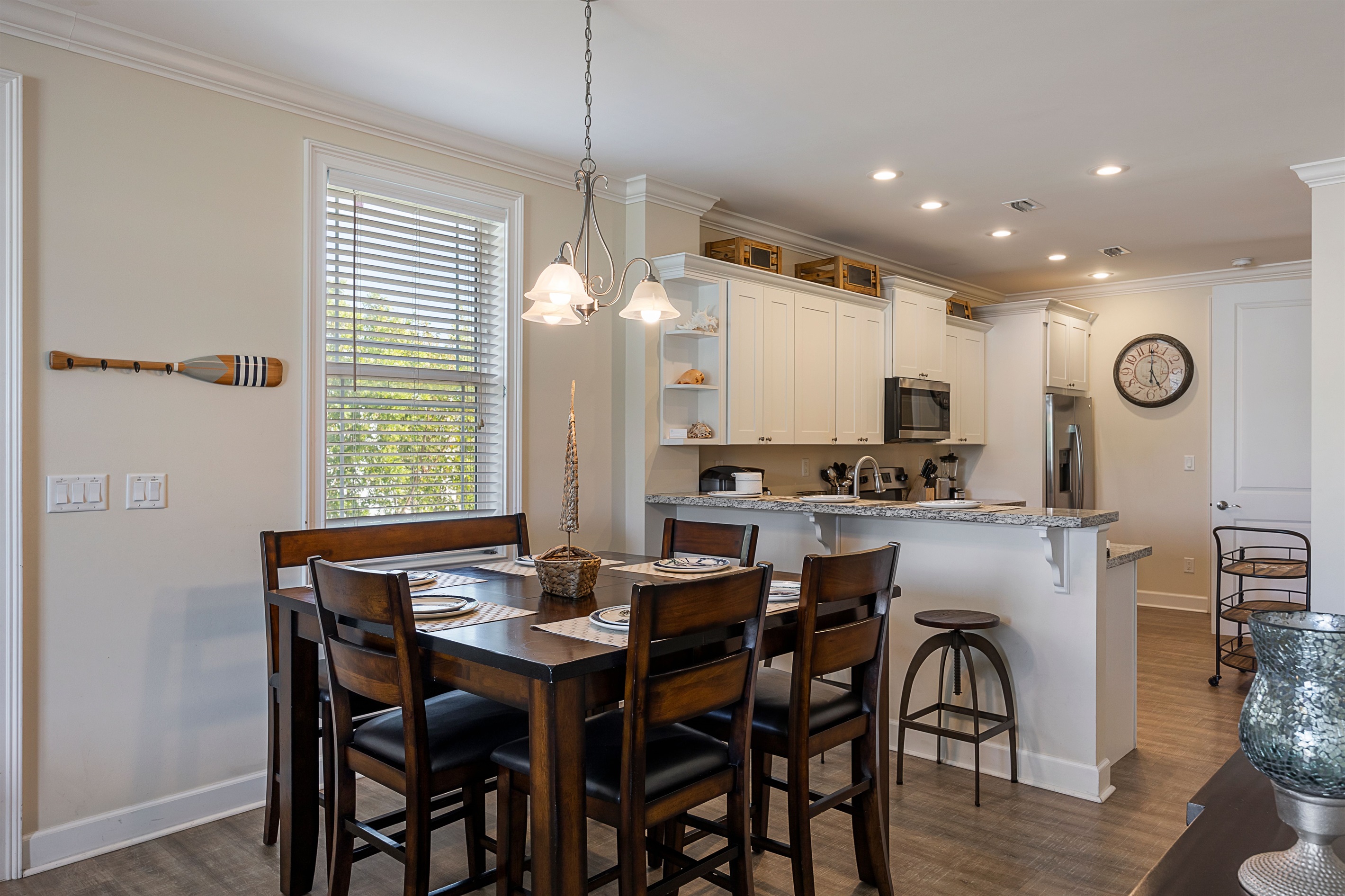Dining/Kitchen area