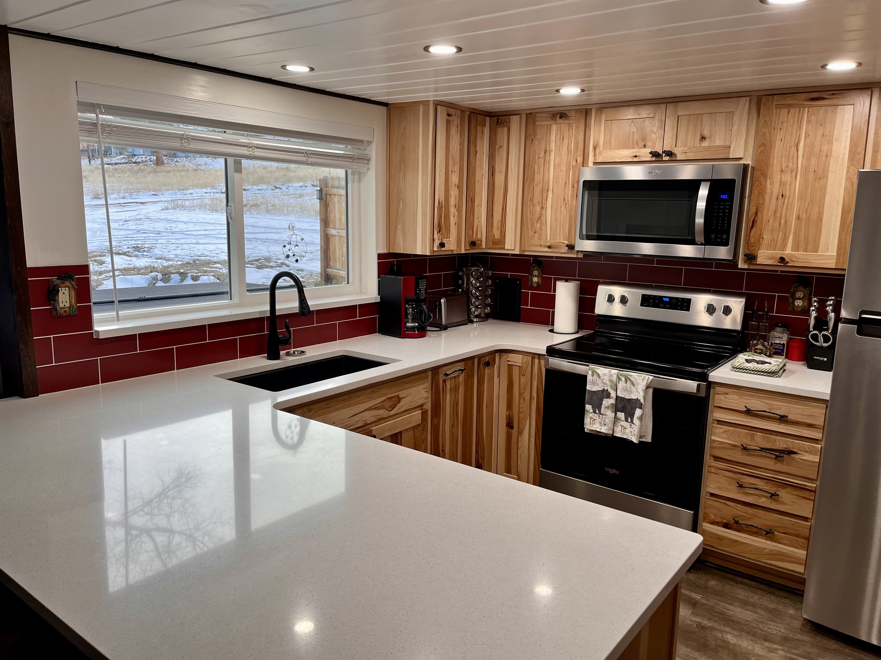 Eagle Cliff Retreat - Hot Tub, Wildlife, & Views (22-RES0263) SALE!