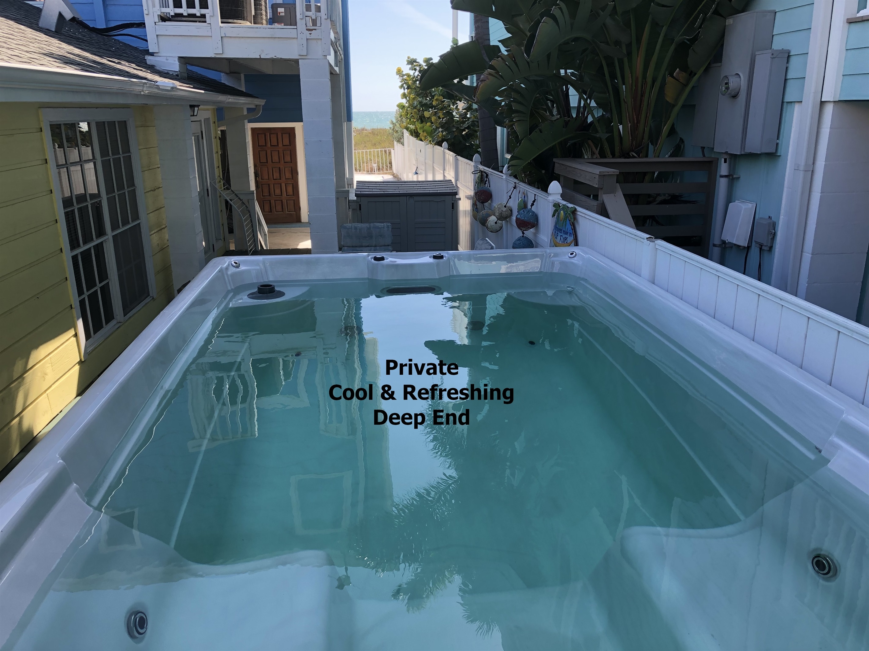 16'x8'x50" Private Plunge Pool & Spa w/ peek-a-boo beach views!