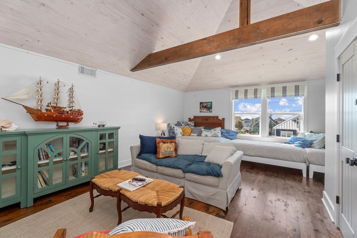 7345127200e749a98b75783fc8ac4def Large | Beachhouse | Texas | TX | Vacation Homes | Galveston | Crystal Beach | Kokomo | Breezy Days | Beachfront Elegance | Sunrise Serenity | Southern Sands Property Management, LLC