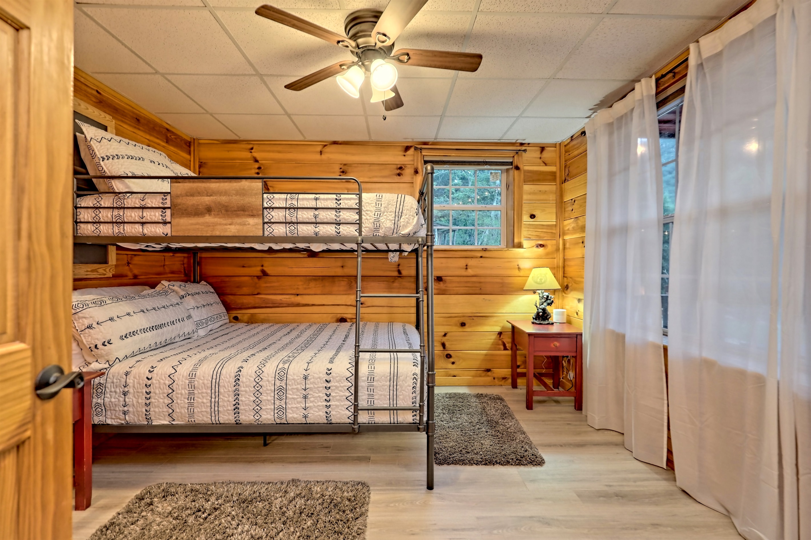 Lower level bunked bed- full over queen