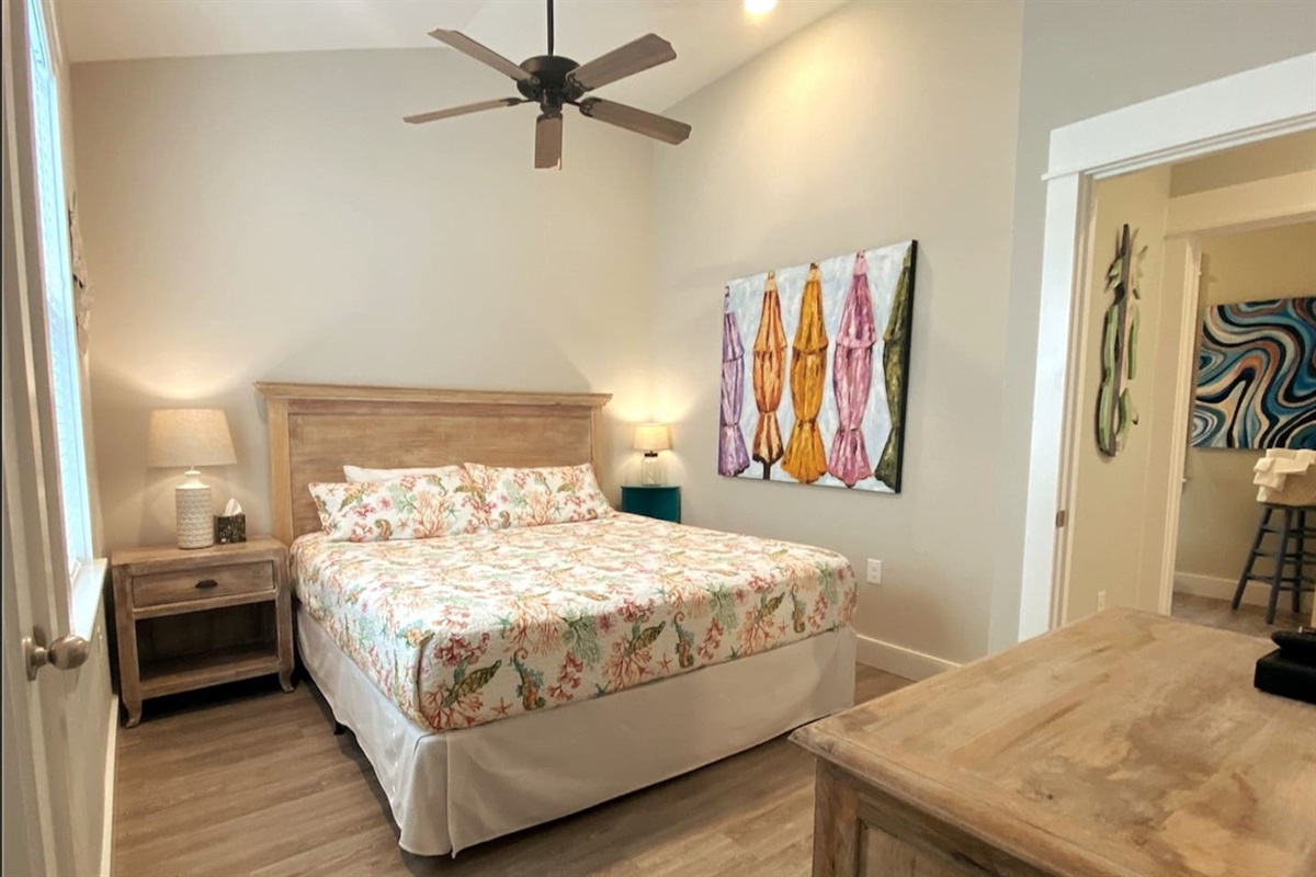 King Bedroom with private en suite bathroom