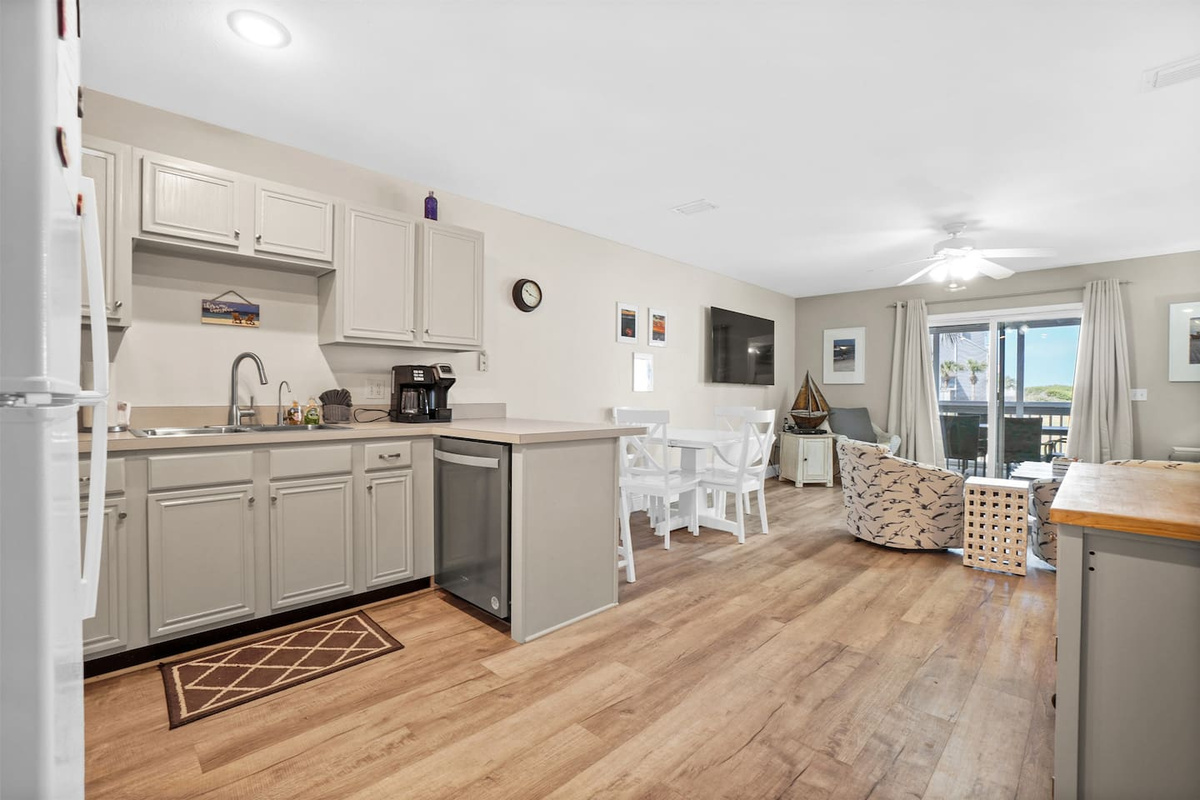 Fill the pantry, load the fridge, and cook like you mean it &mdash; the kitchen storage keeps pace with a full house.