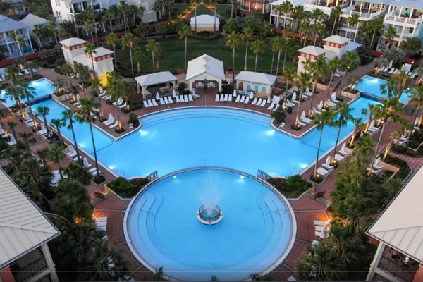 Community 12,000 sq foot resort style lagoon pool is a one minute walk away!