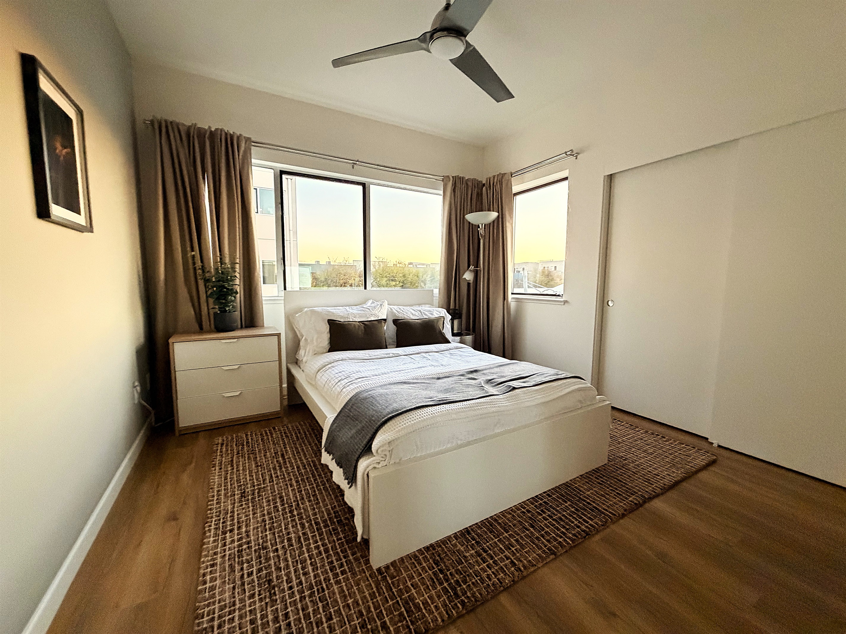 Second bedroom with full bed