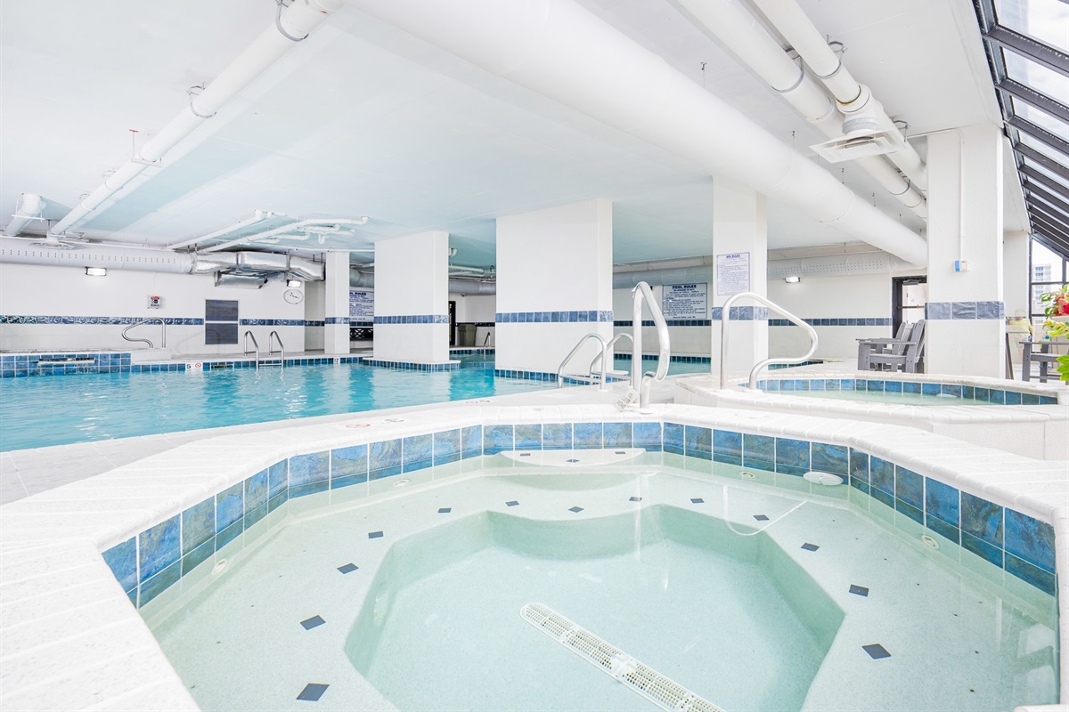 The three indoor hot tubs make Phoenix VII the most relaxing oasis!!