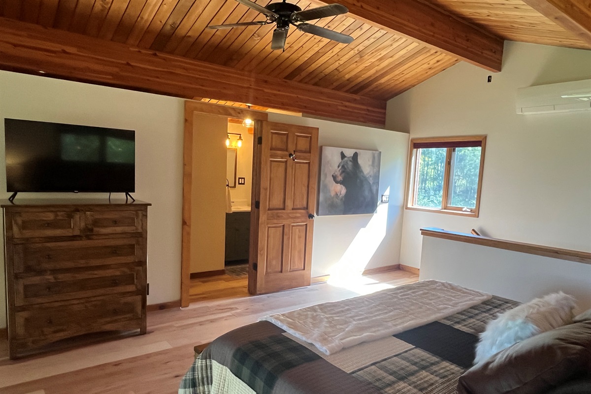 2nd floor King bed with ensuite bath