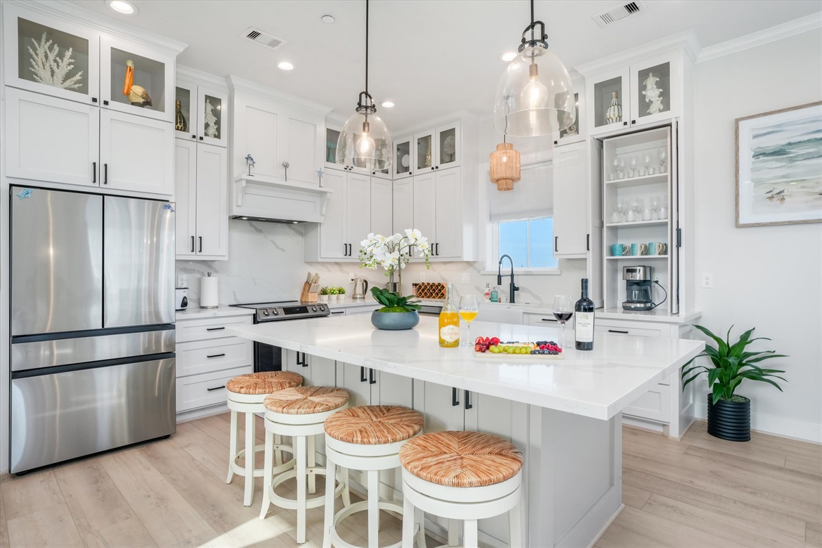 73c6f9a05304433f836be08dbadc96e1 Large | Beachhouse | Texas | TX | Vacation Homes | Galveston | Crystal Beach | Kokomo | Breezy Days | Beachfront Elegance | Sunrise Serenity | Southern Sands Property Management, LLC