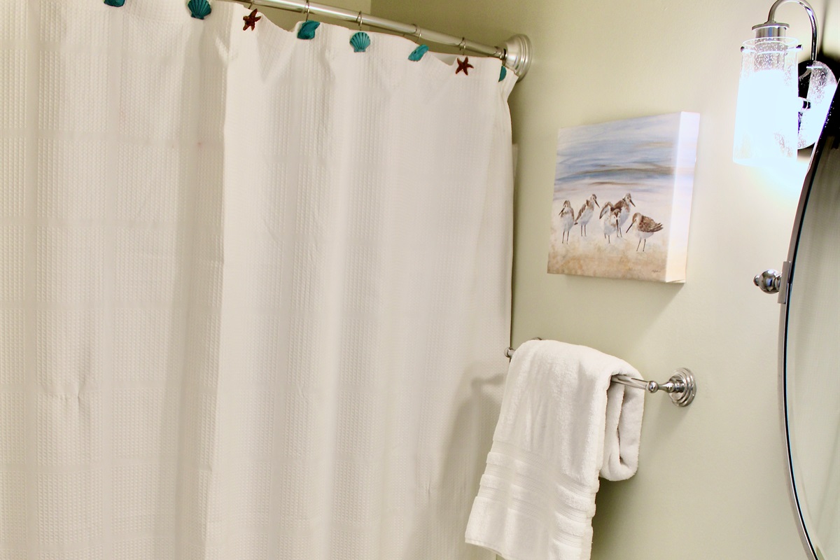 Ensuite Bathroom for Middle Bedroom and for Bunk Area