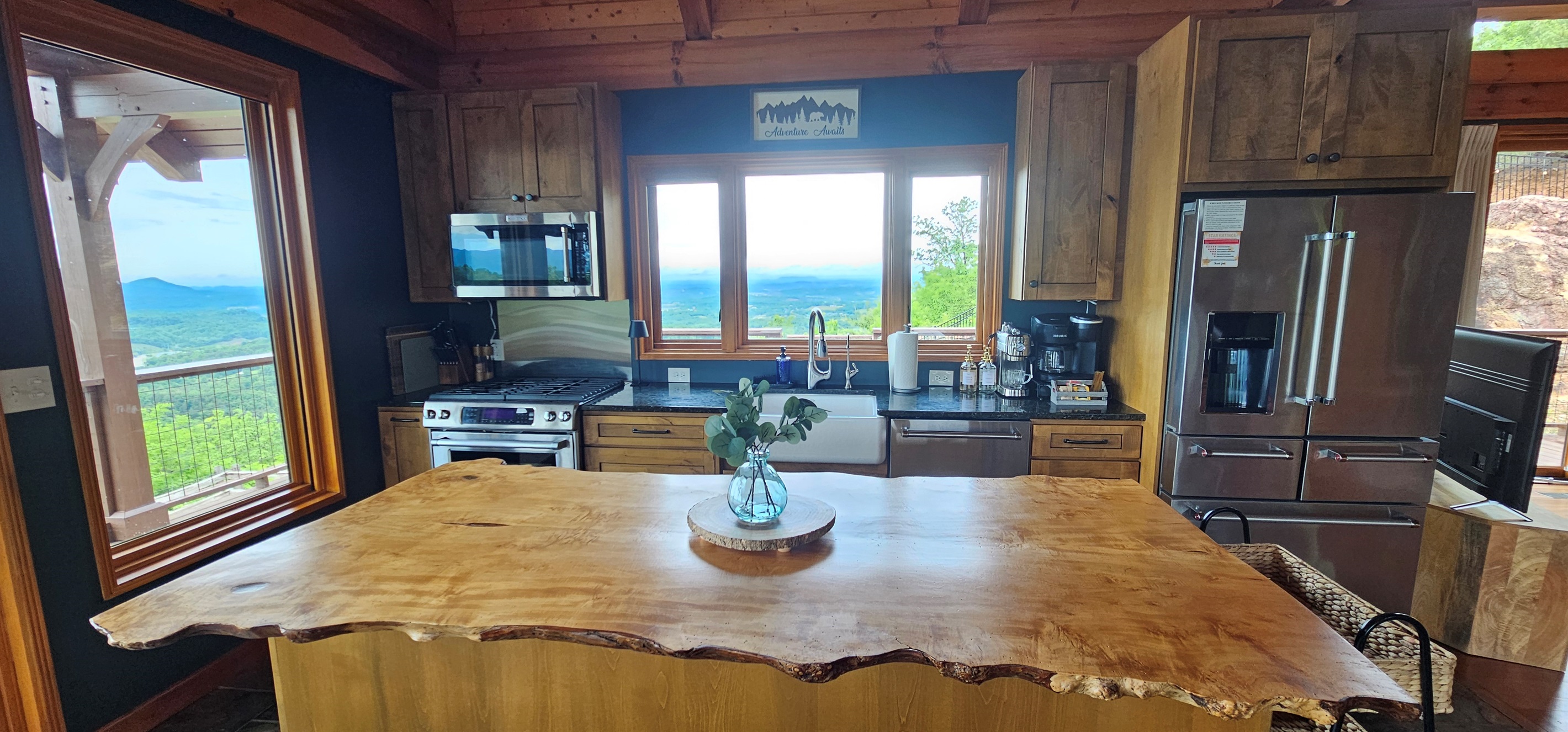 I actually don't mind washing dishes here either!