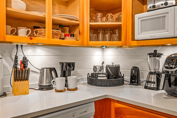 Kitchen | Blender | Drip Coffee Maker | Air Fryer | Ice Bucket