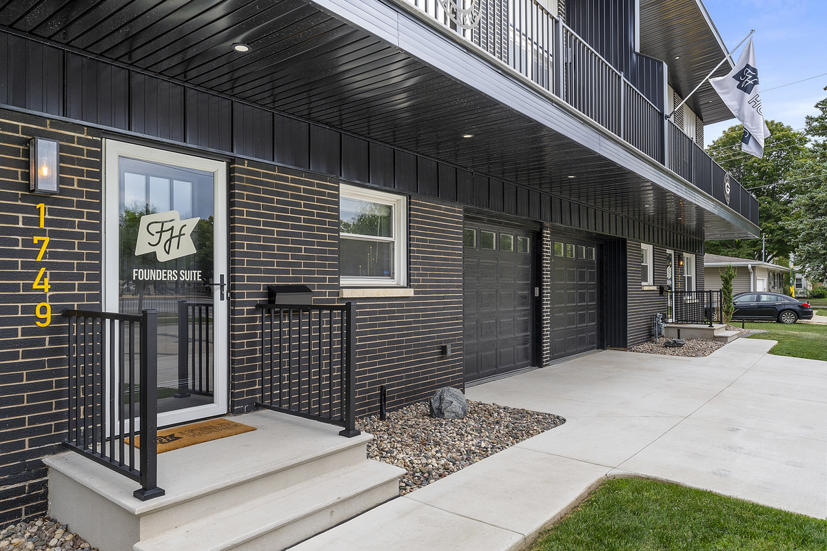 Private entrance to the Founders Suite with convenient on-site parking.
