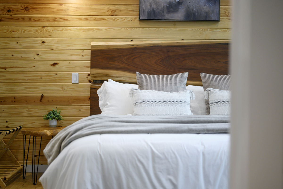 Master Suite with King size bed and luxury linens