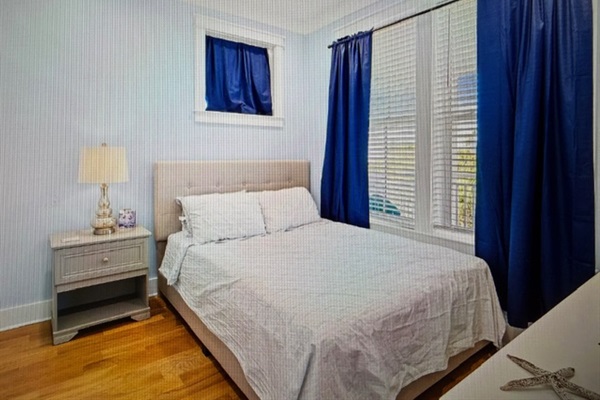Queen Bedroom Upstairs #1