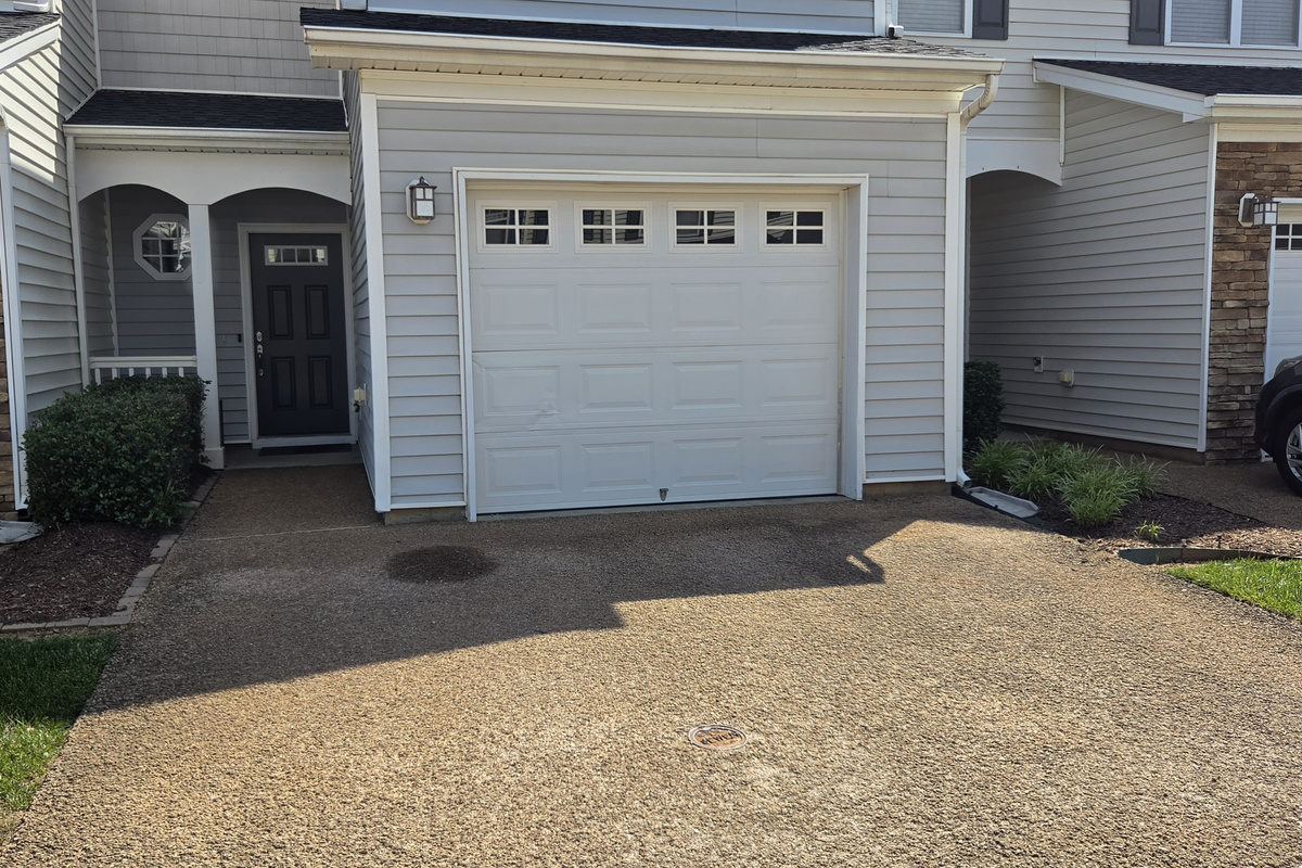 Driveway with 1 car garage