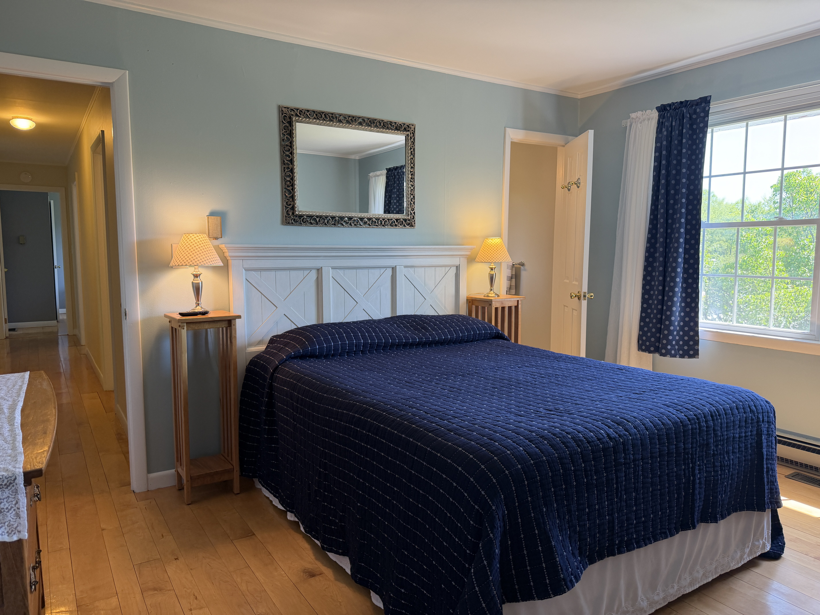 Queen #1 with ensuite bathroom