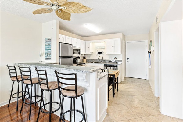 Full sized kitchen equipped with everything you need