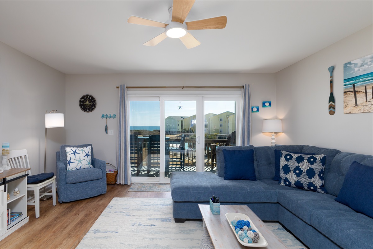 Living room featuring stunning views