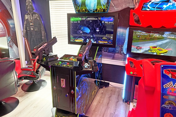 Play Aliens Exterminator Arcade Game (FREE To Play)