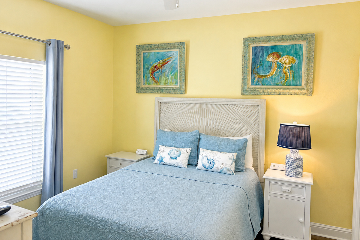 The guest bedroom has a queen sized bed for you..and chargers on the nightstands!