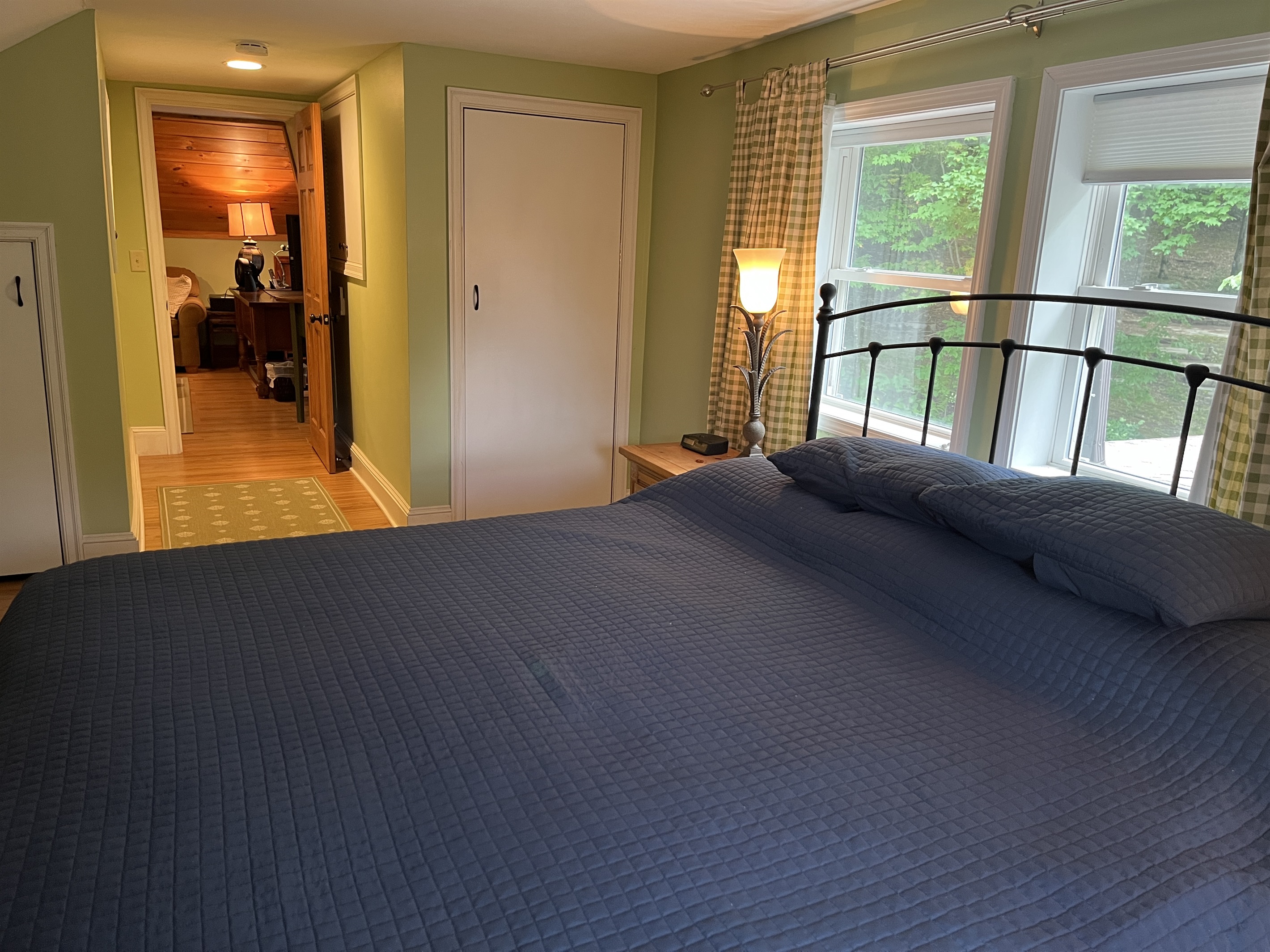 2nd floor King bedroom