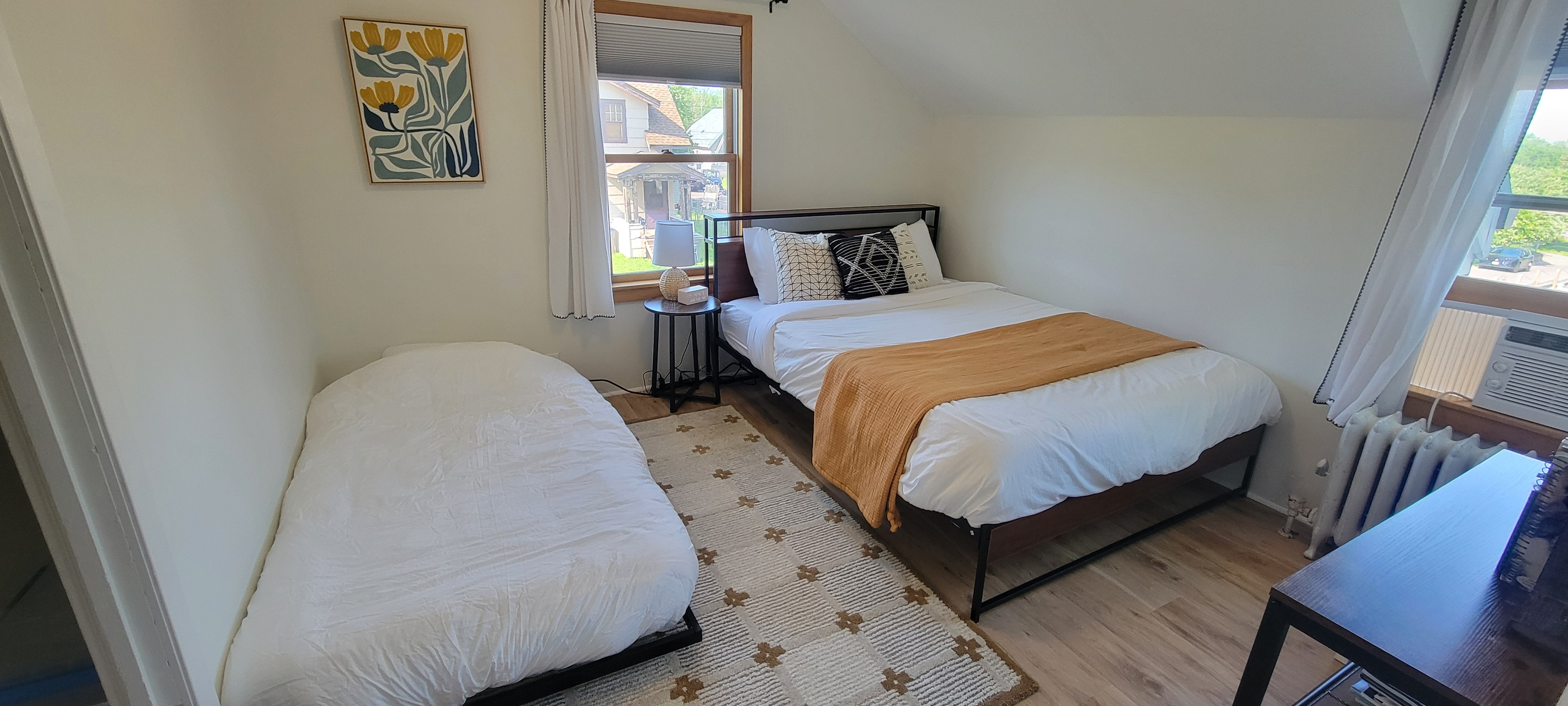 Second bedroom with optional twin trundle setup