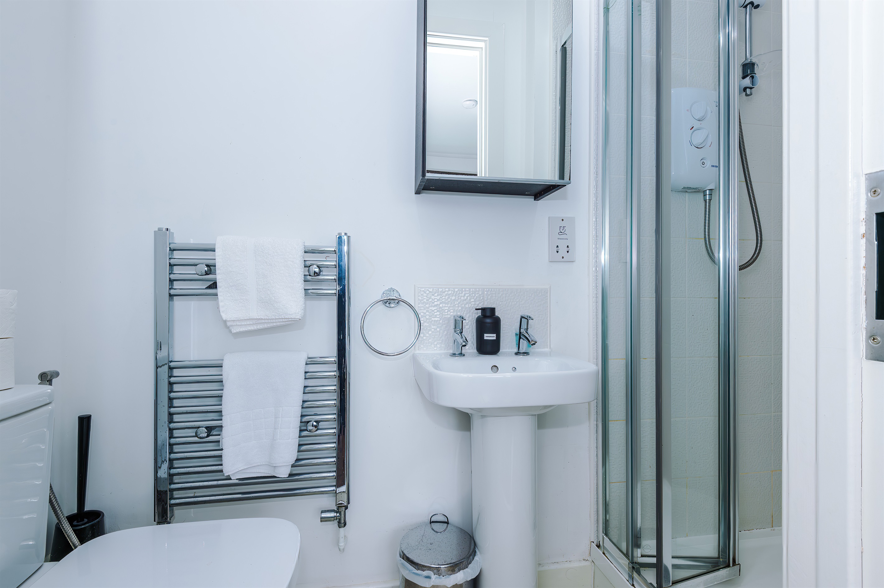 Bedroom 2 en suite with bidet, toilet, basin and shower