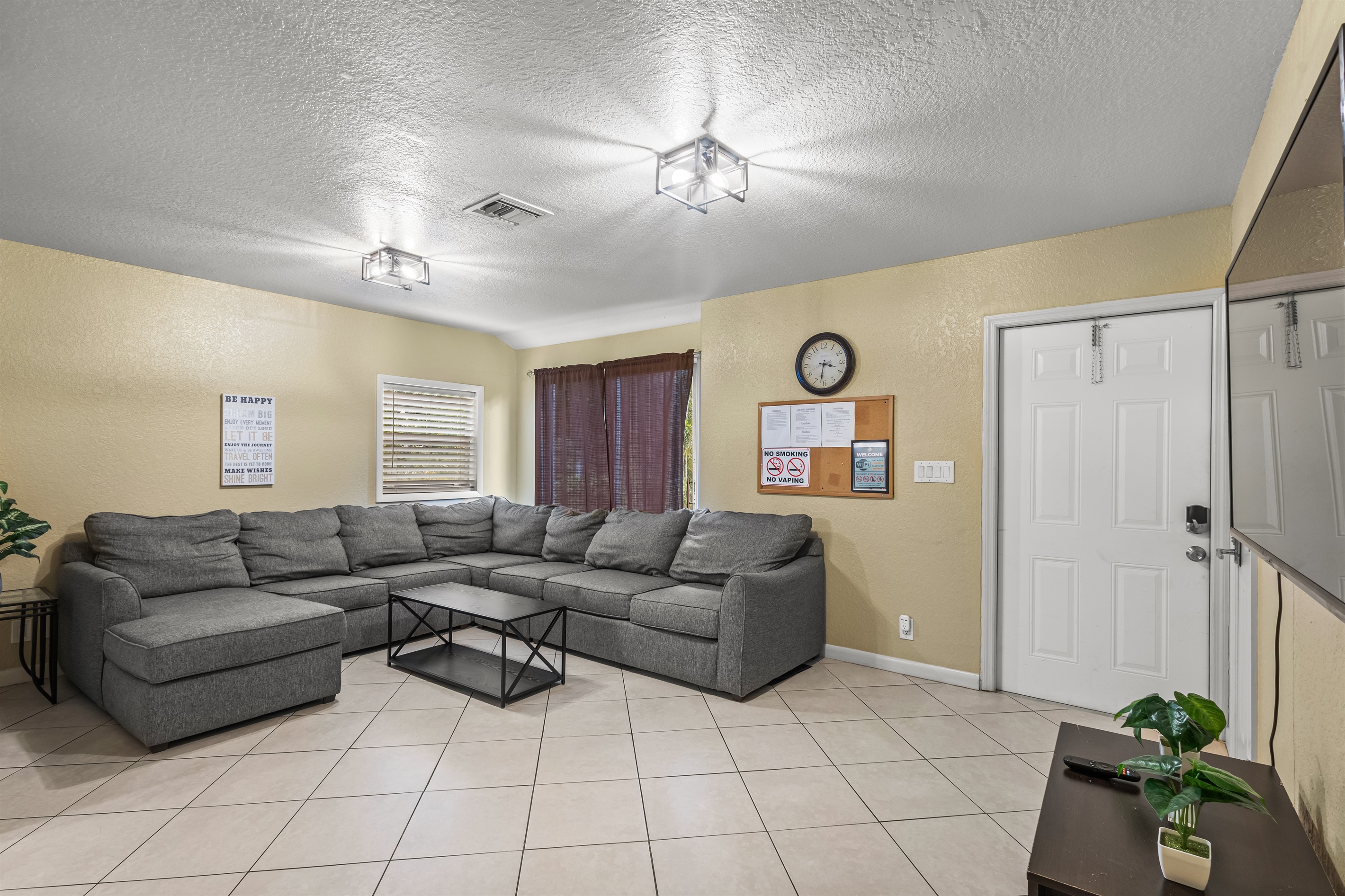 Cozy - 2 Jacuzzis - Quiet Street - Palm Wave Says