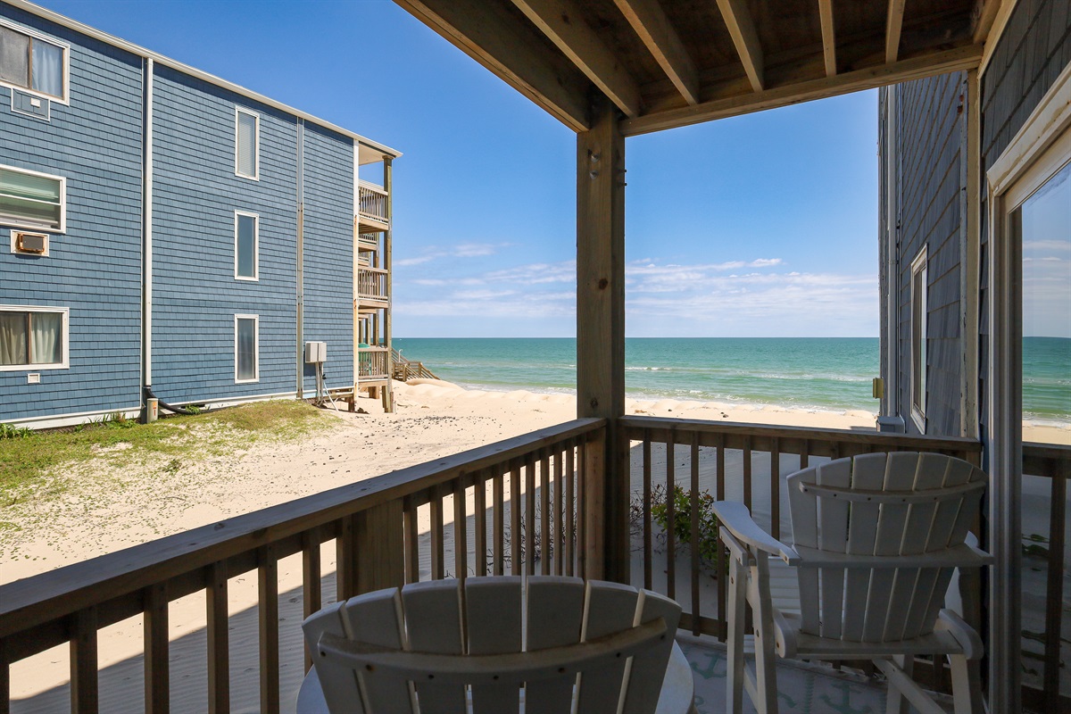 Private balcony with Pollywood furniture