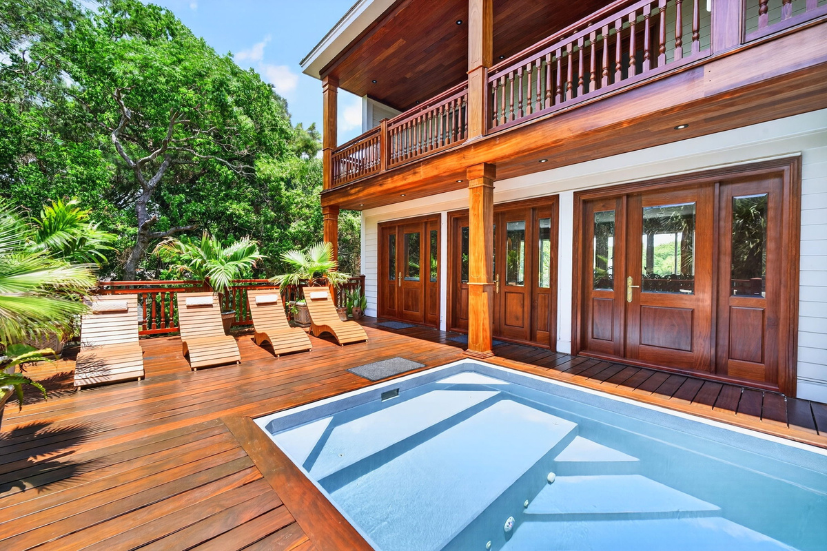Private Pool | Rosewood Retreat | 2605 Palm Blvd, Isle of Palms, SC | IOP Escapes