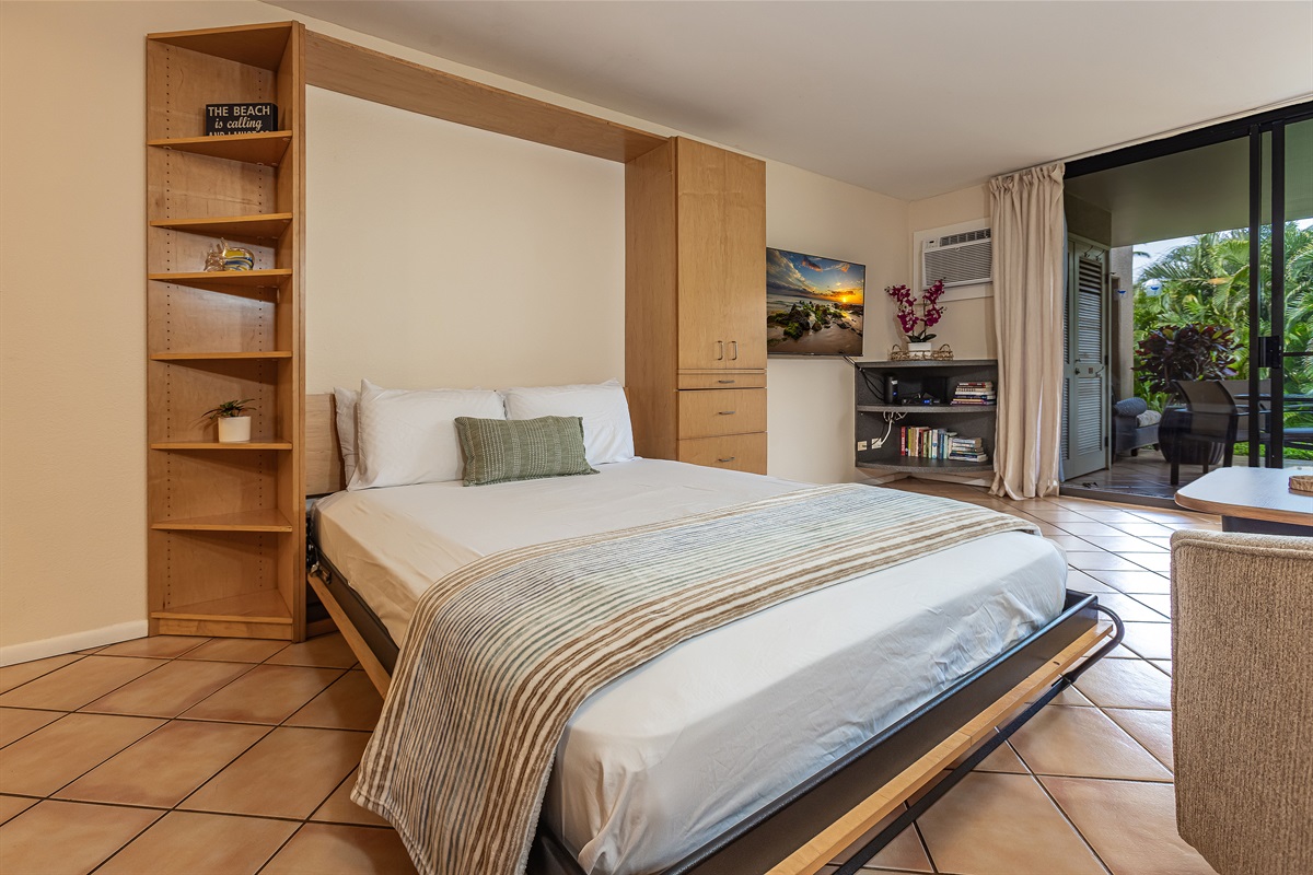 Queen Murphy bed--a comfortable stay for a 3rd and 4th guest!
