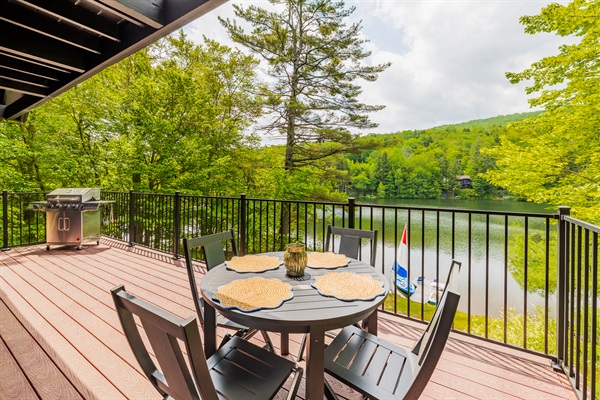 Dinning on the deck