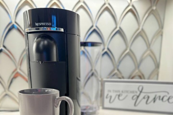  Nepresso pod coffee maker