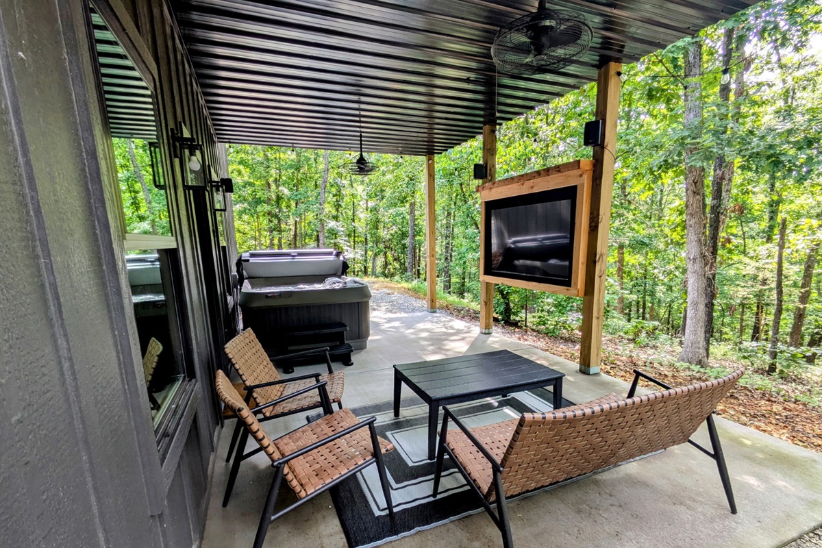 Outdoor entertainment and hot tub!