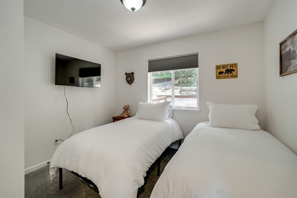 Twin bedroom ideal for kids or flexible sleeping options