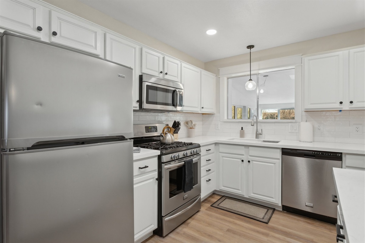 Bright & Modern 2BR/1BA – Sun City Escape — Bright & Modern 2BR/1BA – Sun City Escape, Sun City, Arizona — photo 11