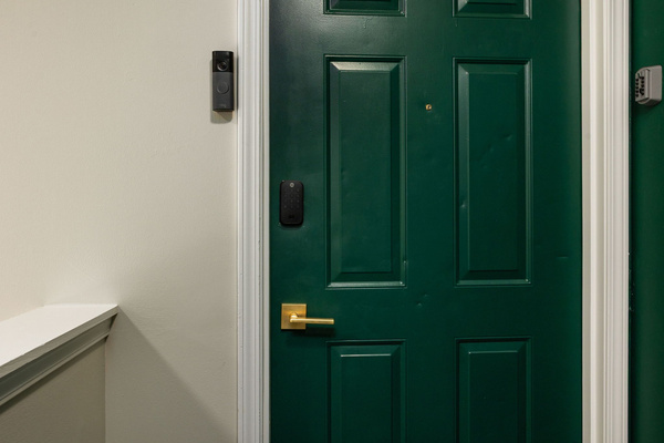 Luxury 2BR/2BA Condo | Walk to Notre Dame, photo 3