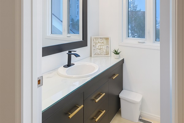 Shared Bathroom (Clean & Well-Maintained)