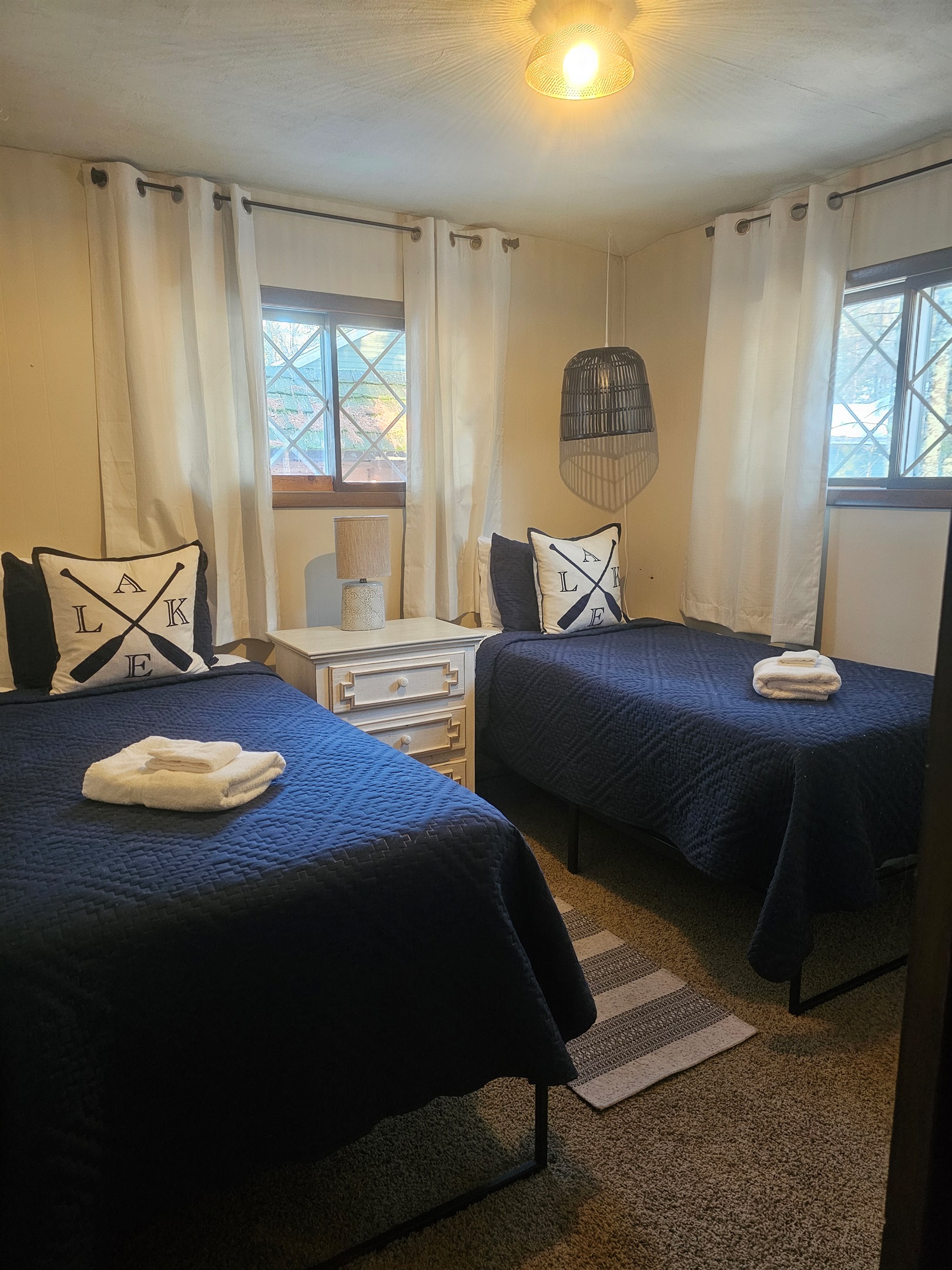 Bedroom 2 - Main Floor