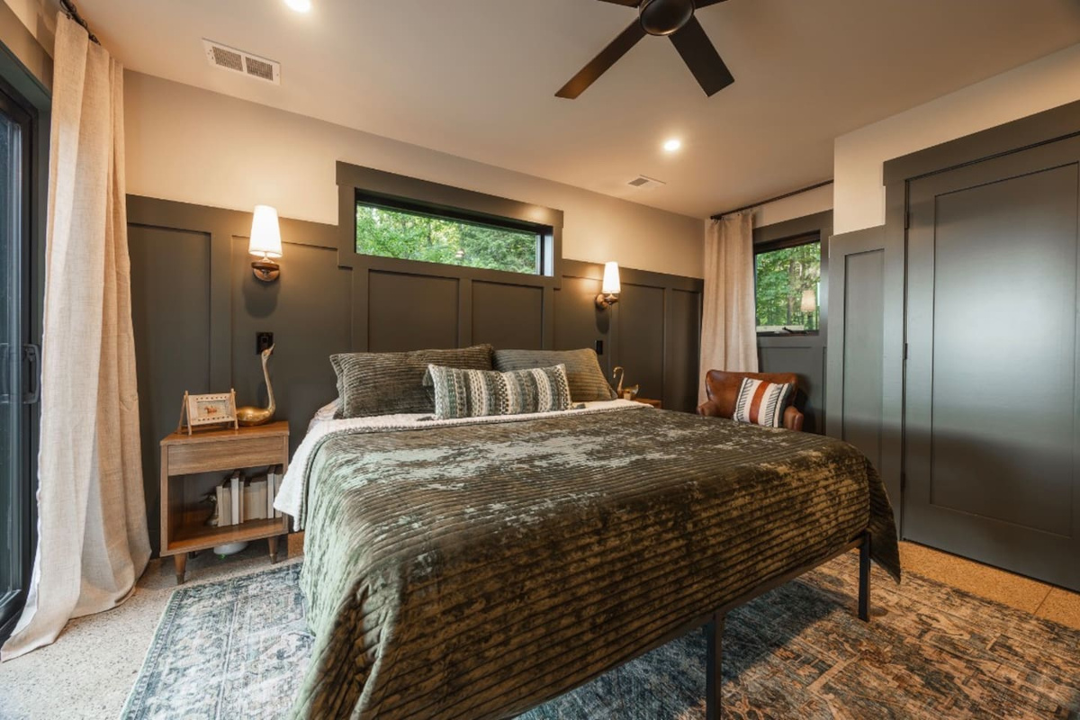 King room w/private bath 