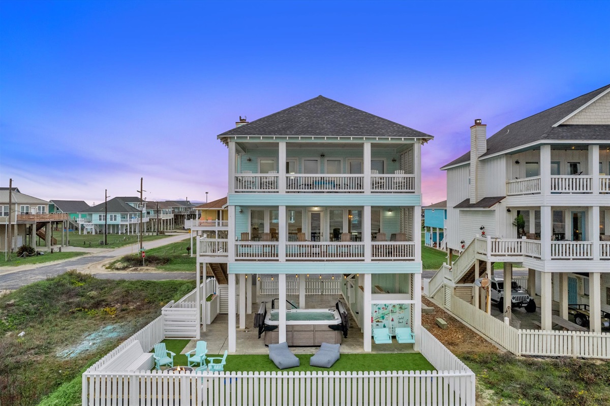 748974ee540d431e9229011a4d9e755c Large | Beachhouse | Texas | TX | Vacation Homes | Galveston | Crystal Beach | Kokomo | Breezy Days | Beachfront Elegance | Sunrise Serenity | Southern Sands Property Management, LLC