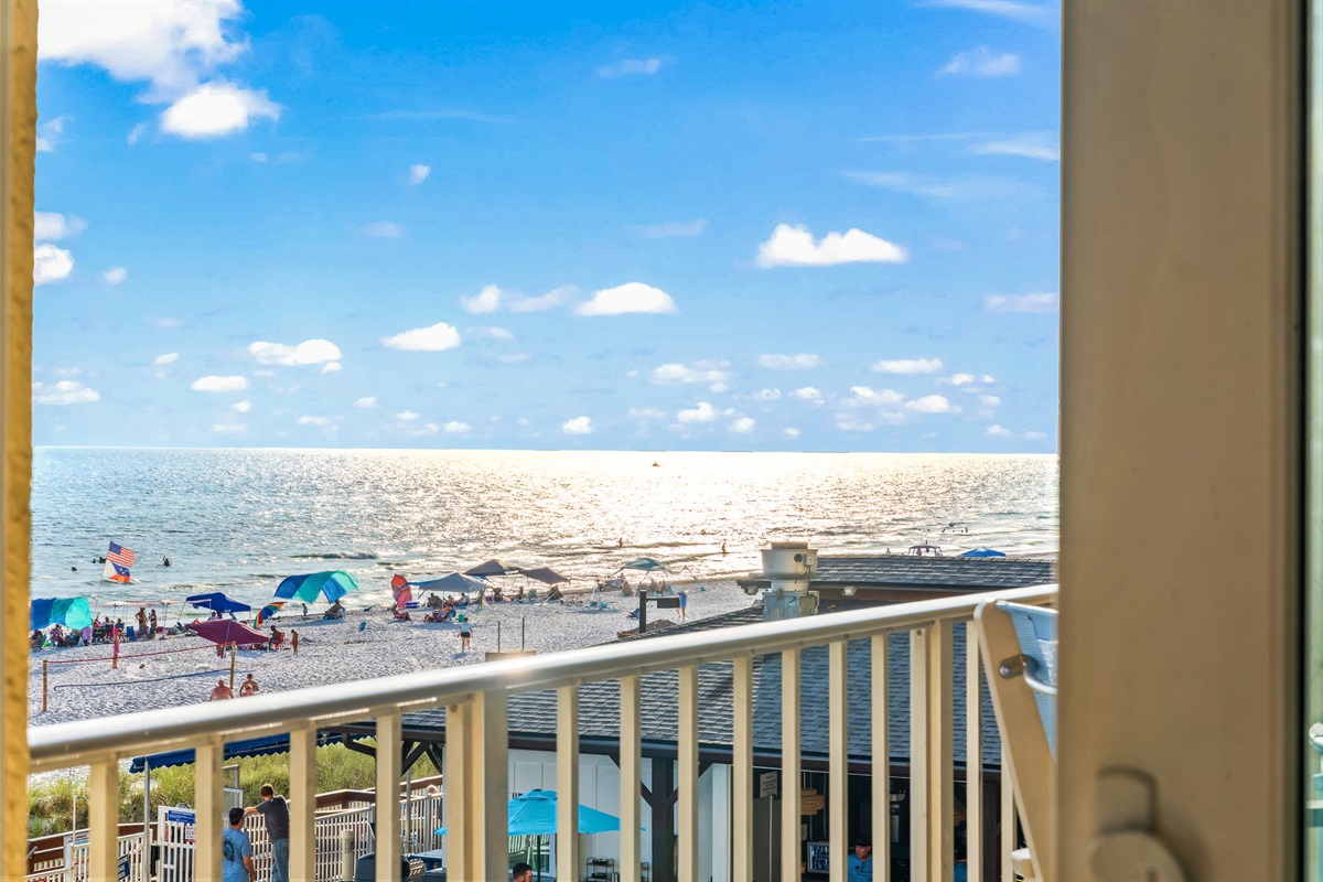 Balcony views stretching across the Gulf of Mexico.